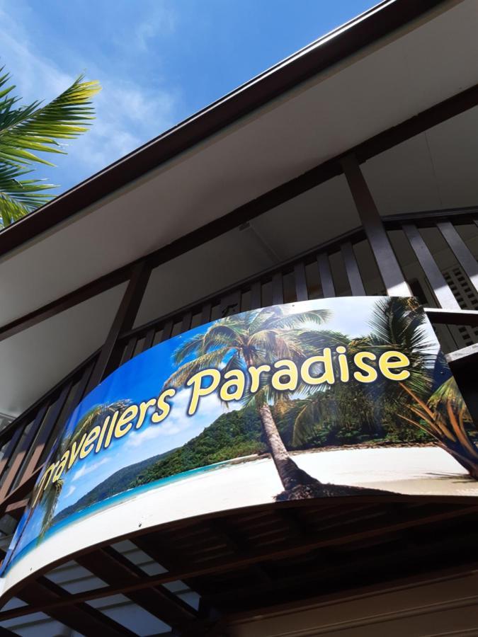 Travellers Paradise Cairns Exterior foto The sign at the entrance of the resort