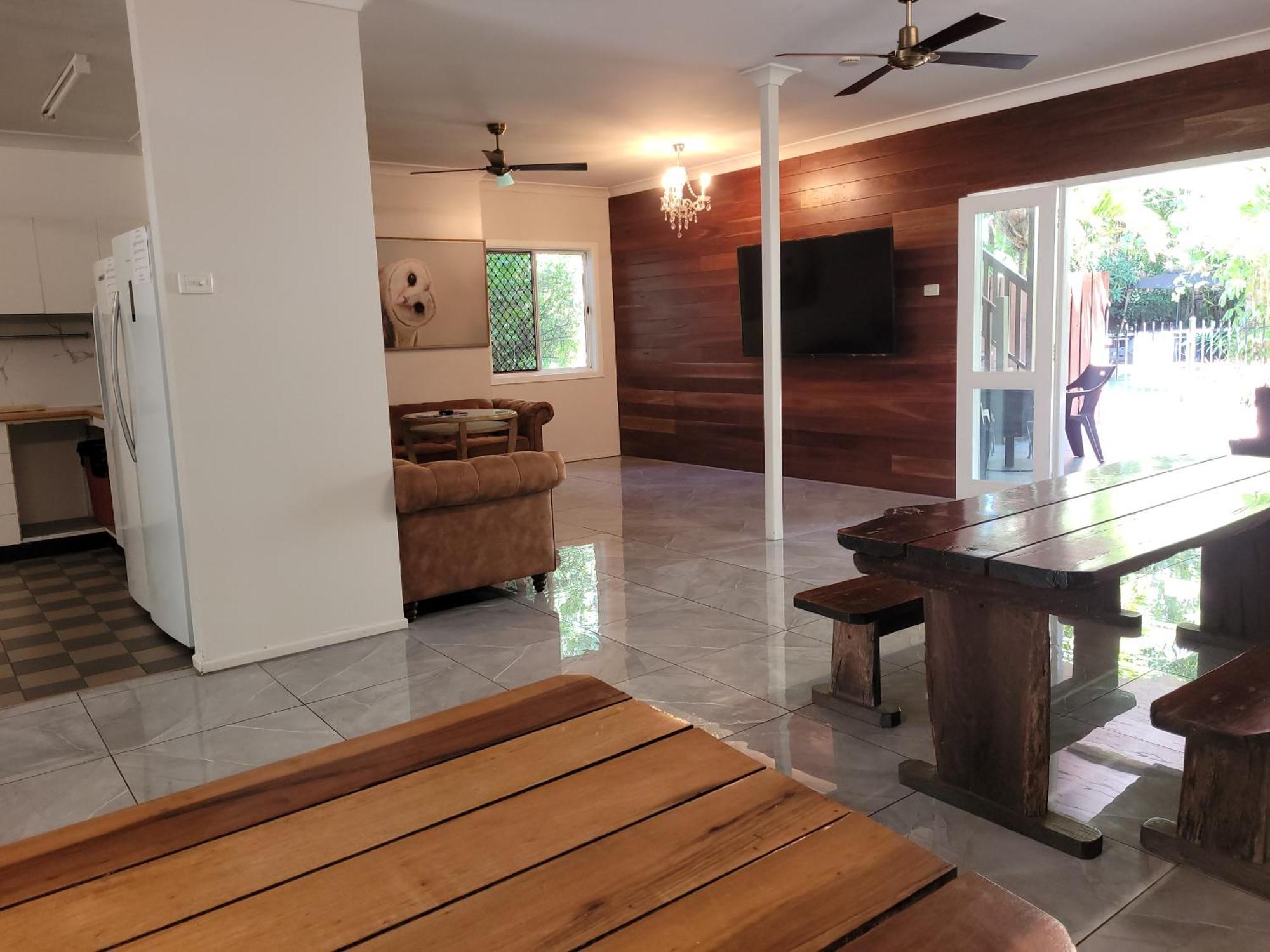 Travellers Paradise Cairns Exterior foto Interior of the house